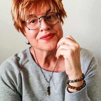 Expressions in Labradorite, 21-inch Sandalwood and Labradorite Pendent Necklace