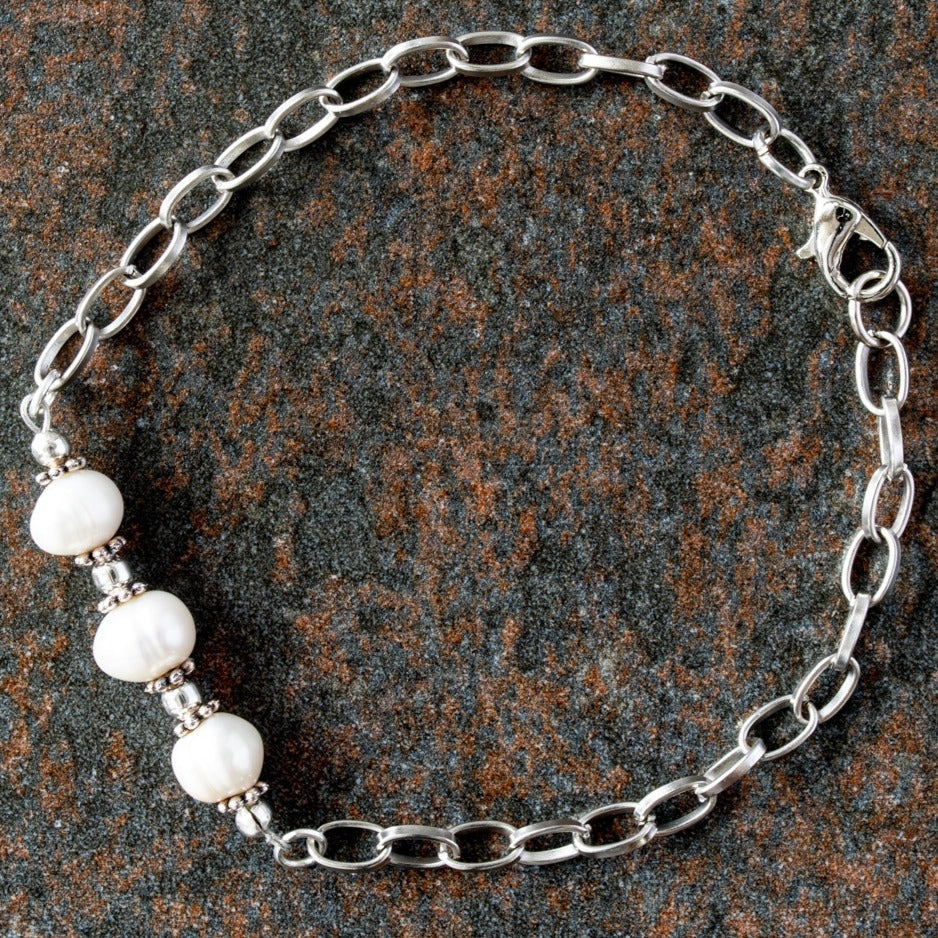 simplicity fresh water pearl and silver chain bracelet