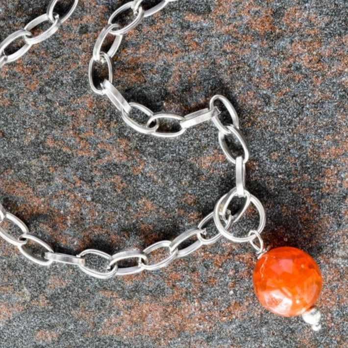 Simplicity, Silver Linked Bracelet with a Common Agate Pendent