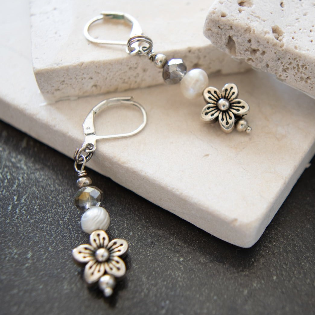 Basics, Little Flowers Dangle Earrings