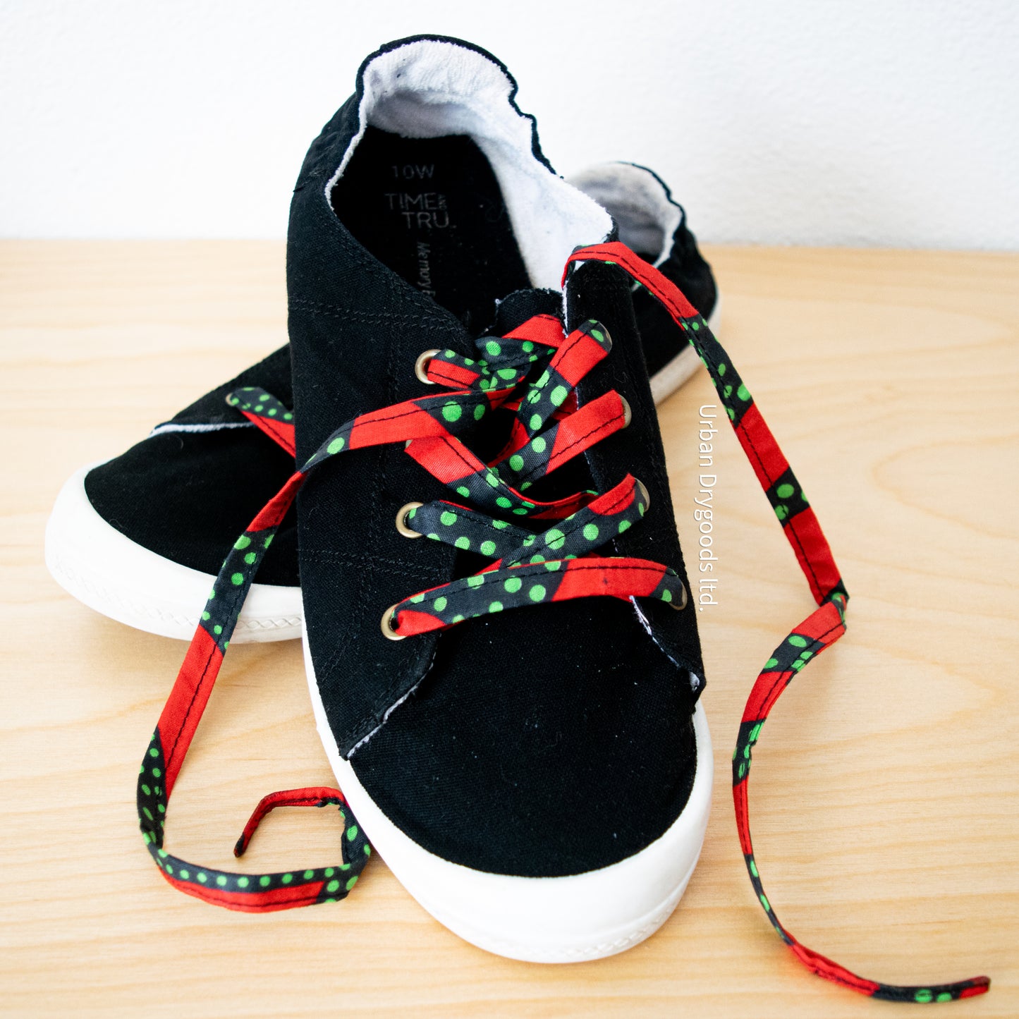 Awesome Handmade African Shoelaces, Red and Black with Green Polka Dots