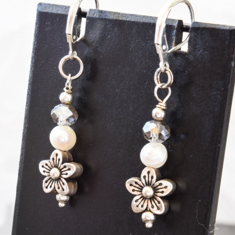 Basics, Little Flowers Dangle Earrings