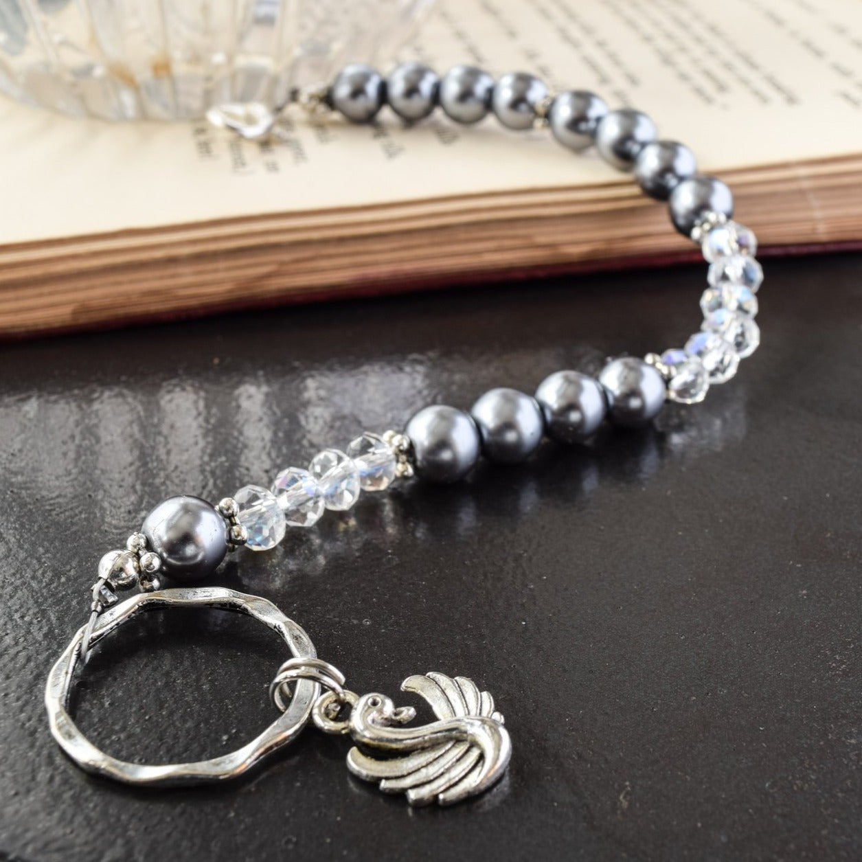 Crystal Bling, Bracelet with a Silver Swan