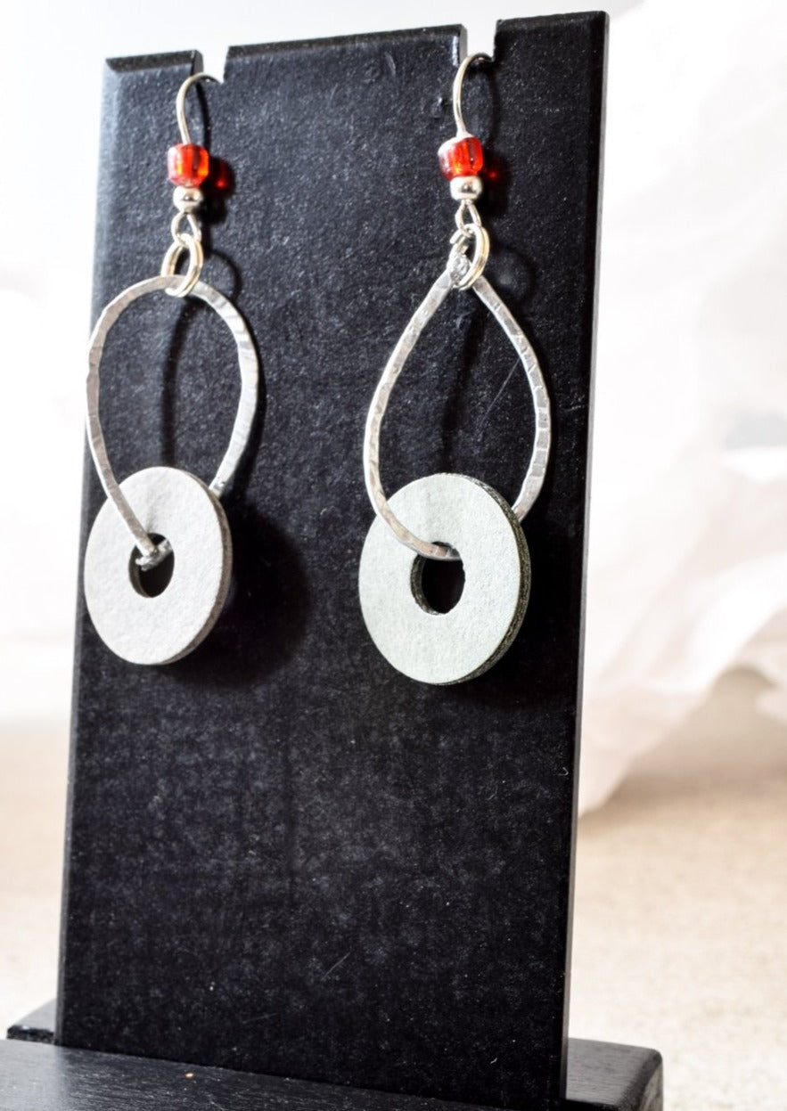 Rings, Dangle Earrings with Black Fibre Washers