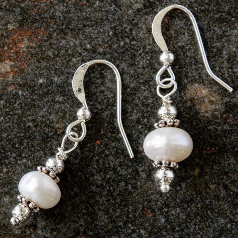 simplicity fresh water pearls dangle earrings