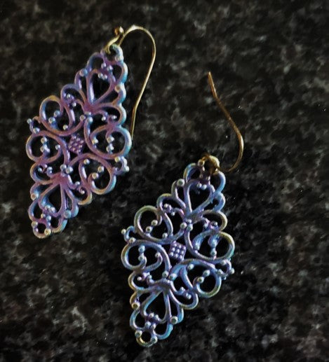 Filigree, lavender Diamond Shaped Dangle Earrings